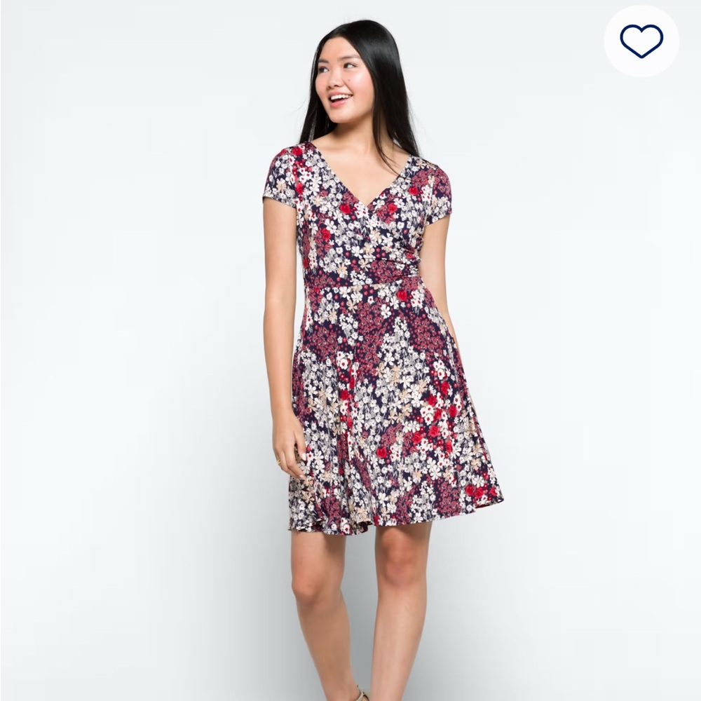 Kaleigh Floral V-Neck Short Sleeve Dress